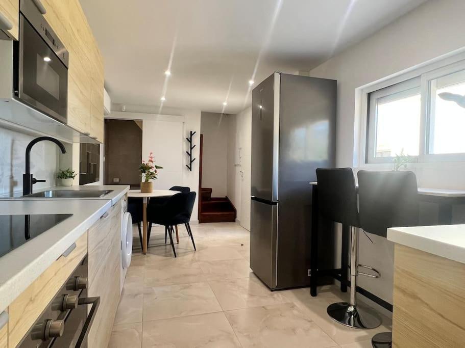 9 Ecluses Canal Du Midi-Maison T3 Belle Vue Avec Piscine Béziers Exteriér fotografie